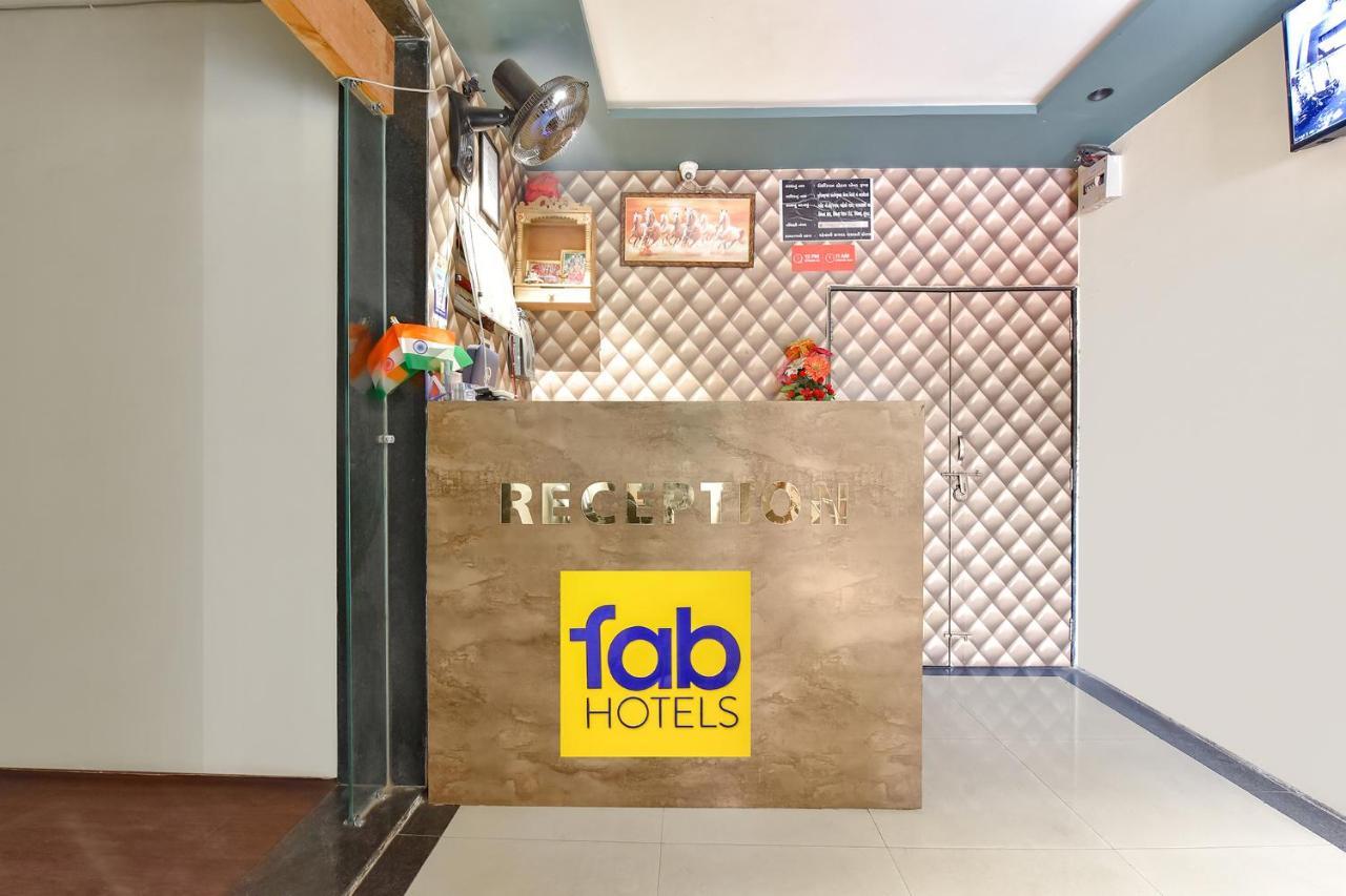 Fabhotel Nidhivan, Udhna Junction Surat Eksteriør billede